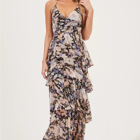 Astr Dresses & Skirts - ASTR Rosana Floral Tiered Ruffle Maxi Dress
Color: BLACK MULTI FLORAL size Small